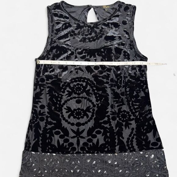 Black Sheer Lace Sleeveless Blouse with Keyhole Back (Size Small) - Picture 4 of 8